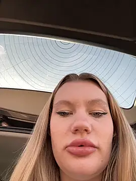 Snapshot of justmila chatting on October 31, 2025, 10:16 am justmila online show from October 31, 2025, 10:16 am