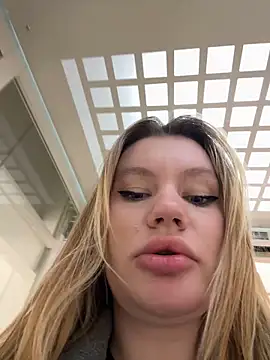 Snapshot of justmila chatting on November 9, 2025, 12:03 pm justmila online show from November 9, 2025, 12:03 pm