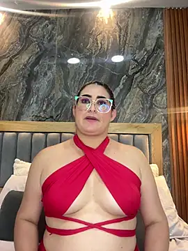 Snapshot of BellaPeers_ chatting on February 8, 2025, 3:00 pm BellaPeers online show from February 8, 2025, 3:00 pm