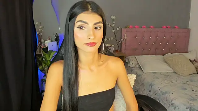 Snapshot of April_Scarlett chatting on February 8, 2025, 1:11 am April Scarlett online show from February 8, 2025, 1:11 am