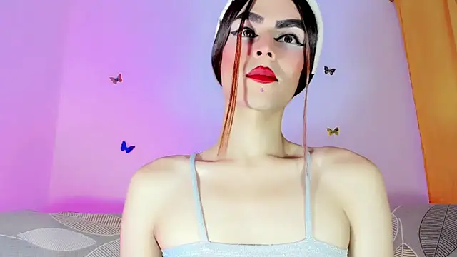 TatiGil online show from March 29, 2026, 10:32 pm