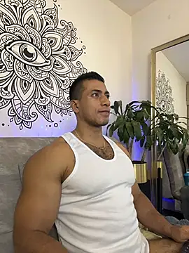 aaroncolombia online show from October 27, 2025, 11:58 am