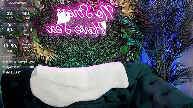 Snapshot of SherriMartinez chatting on December 7, 2024, 8:00 am SherriMartinez online show from December 7, 2024, 8:00 am