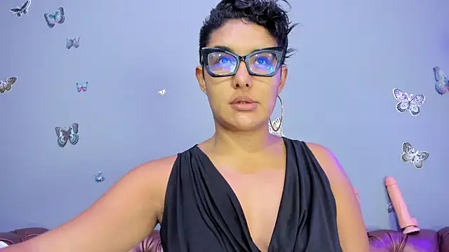 Kaira mosse online show from October 14, 2025, 11:00 am