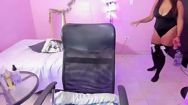 Snapshot of TEE_DIRTY_SQUIRT chatting on March 5, 2025, 11:49 am TEE DIRTY SQUIRT online show from March 5, 2025, 11:49 am