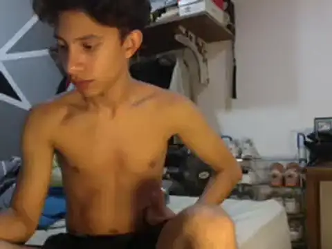 Snapshot of ferchitibellako chatting on December 15, 2024, 5:02 am ferchitibellako online show from December 15, 2024, 5:02 am