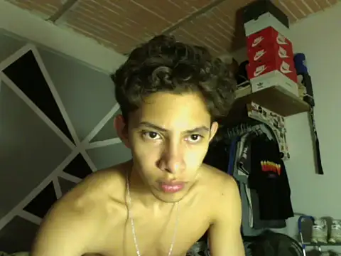 Snapshot of ferchitibellako chatting on November 20, 2025, 4:01 am ferchitibellako online show from November 20, 2025, 4:01 am