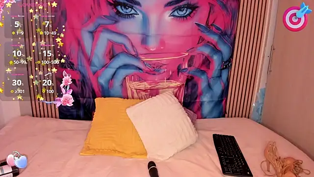 Snapshot of AnneteLynch chatting on October 17, 2025, 8:22 pm AnneteLynch online show from October 17, 2025, 8:22 pm