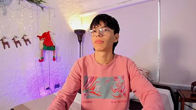 Snapshot of alexandersawyer chatting on December 23, 2024, 11:47 am alexandersawyer online show from December 23, 2024, 11:47 am