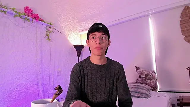 Snapshot of alexandersawyer chatting on January 6, 2025, 12:35 pm alexandersawyer online show from January 6, 2025, 12:35 pm