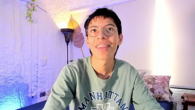 Snapshot of alexandersawyer chatting on January 13, 2025, 12:24 pm alexandersawyer online show from January 13, 2025, 12:24 pm