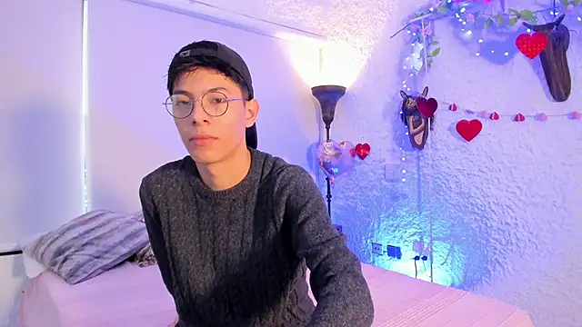 Snapshot of alexandersawyer chatting on February 22, 2025, 11:57 am alexandersawyer online show from February 22, 2025, 11:57 am