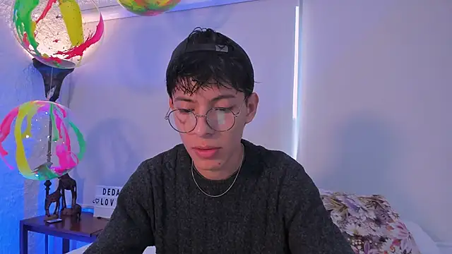 Snapshot of alexandersawyer chatting on March 19, 2025, 12:01 pm alexandersawyer online show from March 19, 2025, 12:01 pm