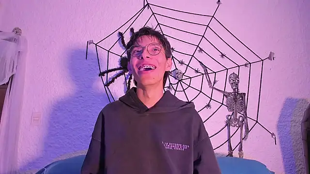 Snapshot of alexandersawyer chatting on October 9, 2025, 3:59 am alexandersawyer online show from October 9, 2025, 3:59 am