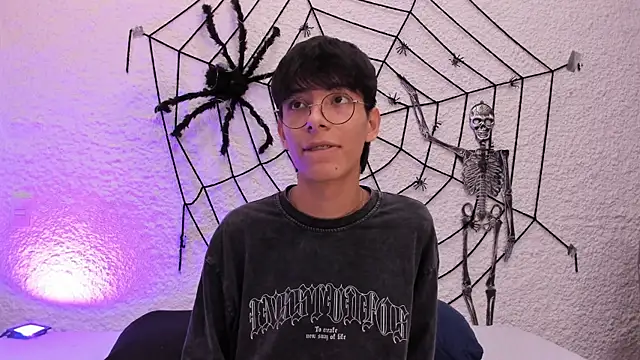 Snapshot of alexandersawyer chatting on October 10, 2025, 4:11 am alexandersawyer online show from October 10, 2025, 4:11 am