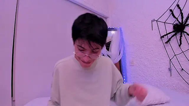 Snapshot of alexandersawyer chatting on October 15, 2025, 4:12 am alexandersawyer online show from October 15, 2025, 4:12 am