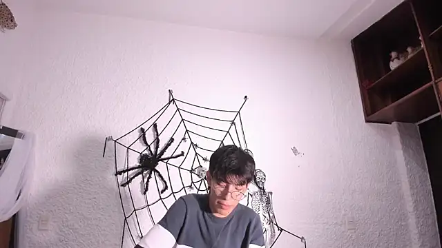 Snapshot of alexandersawyer chatting on October 16, 2025, 12:33 am alexandersawyer online show from October 16, 2025, 12:33 am