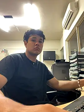 Snapshot of Brencuz chatting on September 13, 2025, 4:40 pm Brencuz online show from September 13, 2025, 4:40 pm