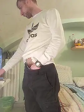 Davlupweed93 online show from April 2, 2026, 9:40 am