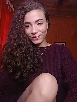 Snapshot of HelenHoltz chatting on June 12, 2026, 1:43 pm HelenHoltz online show from June 12, 2026, 1:43 pm