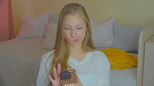 Snapshot of BritneyCruze chatting on September 9, 2025, 8:25 am BritneyCruze online show from September 9, 2025, 8:25 am