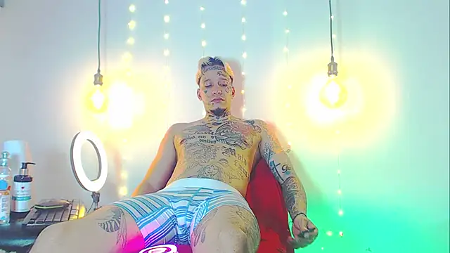 Snapshot of daimond_hope666 chatting on February 1, 2025, 2:58 am daimond hope666 online show from February 1, 2025, 2:58 am