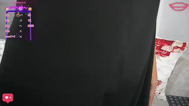 Snapshot of anahi__s chatting on December 7, 2024, 6:48 pm anahi s online show from December 7, 2024, 6:48 pm