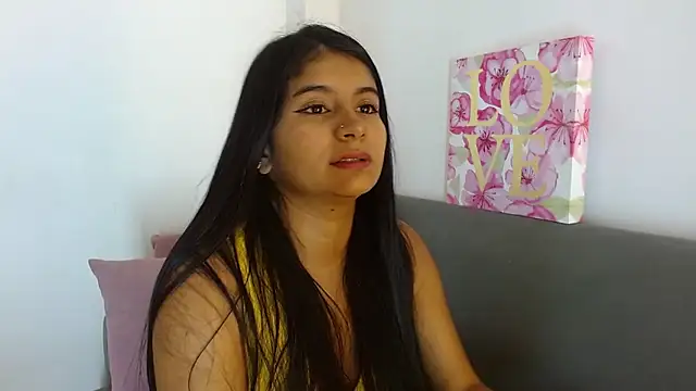 Snapshot of anahi__s chatting on March 5, 2025, 9:04 pm anahi s online show from March 5, 2025, 9:04 pm