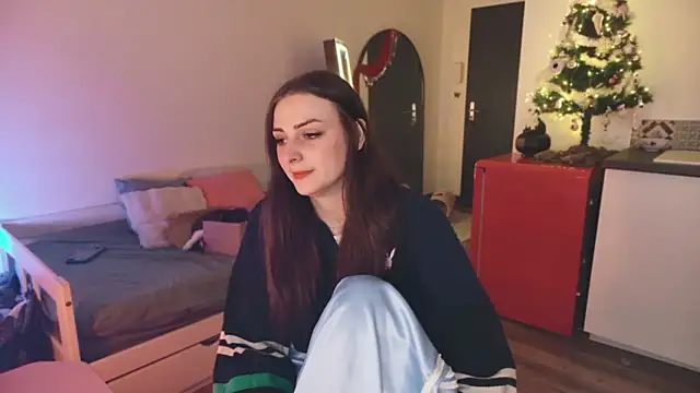 ce leste   online show from December 19, 2025, 5:42 pm