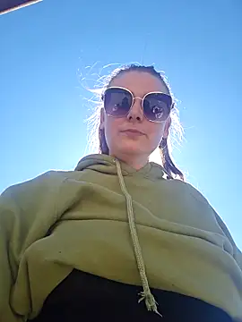 ce leste   online show from March 18, 2026, 1:36 pm