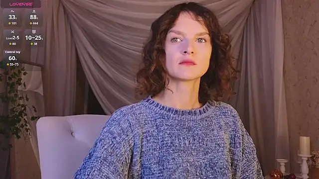 Snapshot of Soo_dreamy chatting on February 9, 2026, 1:42 am Soo dreamy online show from February 9, 2026, 1:42 am