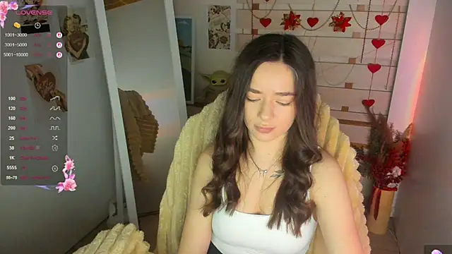 Bella XO online show from April 13, 2026, 6:52 am