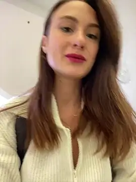 Snapshot of Dina_Tease chatting on December 5, 2024, 9:17 am Dina Tease online show from December 5, 2024, 9:17 am