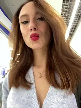 Snapshot of Dina_Tease chatting on December 17, 2024, 8:45 am Dina Tease online show from December 17, 2024, 8:45 am