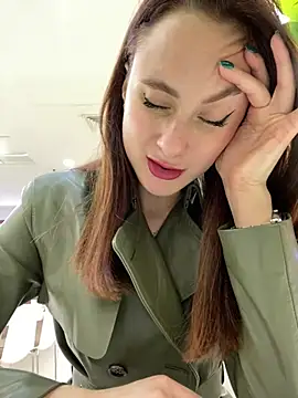 Snapshot of Dina_Tease chatting on January 6, 2025, 12:13 pm Dina Tease online show from January 6, 2025, 12:13 pm