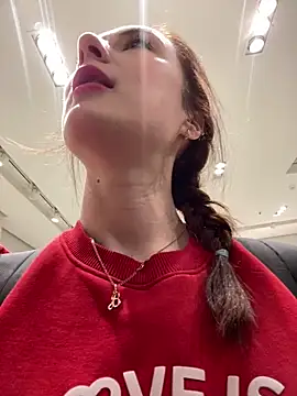 Snapshot of Dina_Tease chatting on February 20, 2025, 8:06 am Dina Tease online show from February 20, 2025, 8:06 am