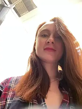 Snapshot of Dina_Tease chatting on March 10, 2025, 9:21 am Dina Tease online show from March 10, 2025, 9:21 am