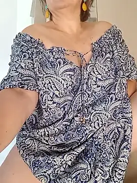 EvaNights online show from October 13, 2025, 12:49 pm