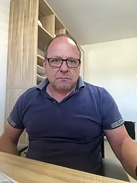 coupleLatinaLovers online show from April 22, 2026, 10:06 am