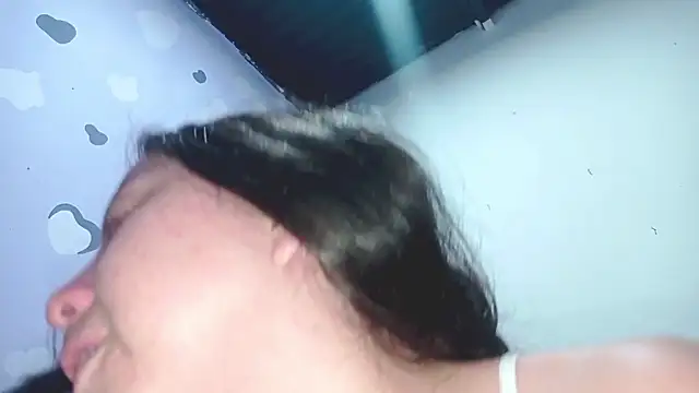 PetiteIvoryQueen19 online show from January 18, 2025, 4:37 am