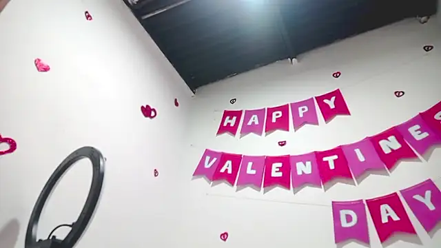 PetiteIvoryQueen19 online show from March 1, 2025, 10:24 am