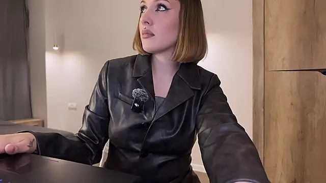 vinylstore online show from April 23, 2026, 1:02 pm