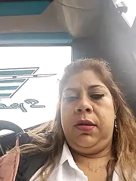 Snapshot of Laura-Hernandez chatting on February 22, 2025, 3:58 pm Laura-Hernandez online show from February 22, 2025, 3:58 pm