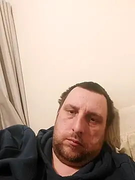 HE-M123 online show from March 9, 2025, 8:42 pm