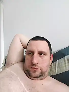 HE-M123 online show from October 6, 2025, 1:52 pm