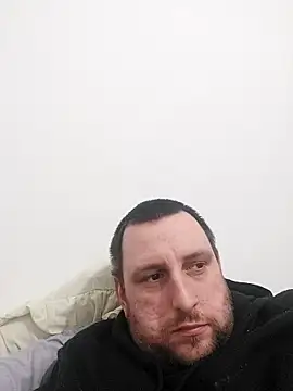 HE-M123 online show from October 18, 2025, 7:47 pm