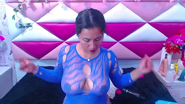 SalmaSantos online show from February 23, 2025, 6:07 am