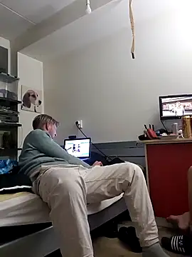 Snapshot of mikeythebestsucker chatting on October 9, 2025, 9:57 pm mikeythebestsucker online show from October 9, 2025, 9:57 pm