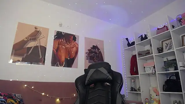 Snapshot of catalinapalencia chatting on February 15, 2025, 8:22 pm catalinapalencia online show from February 15, 2025, 8:22 pm