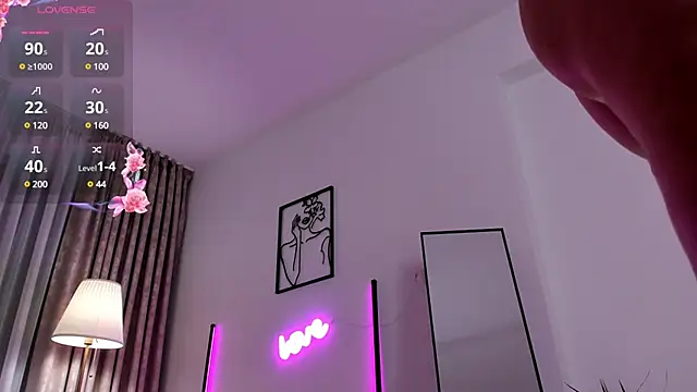 JuicyyPeach  online show from January 11, 2025, 2:30 am